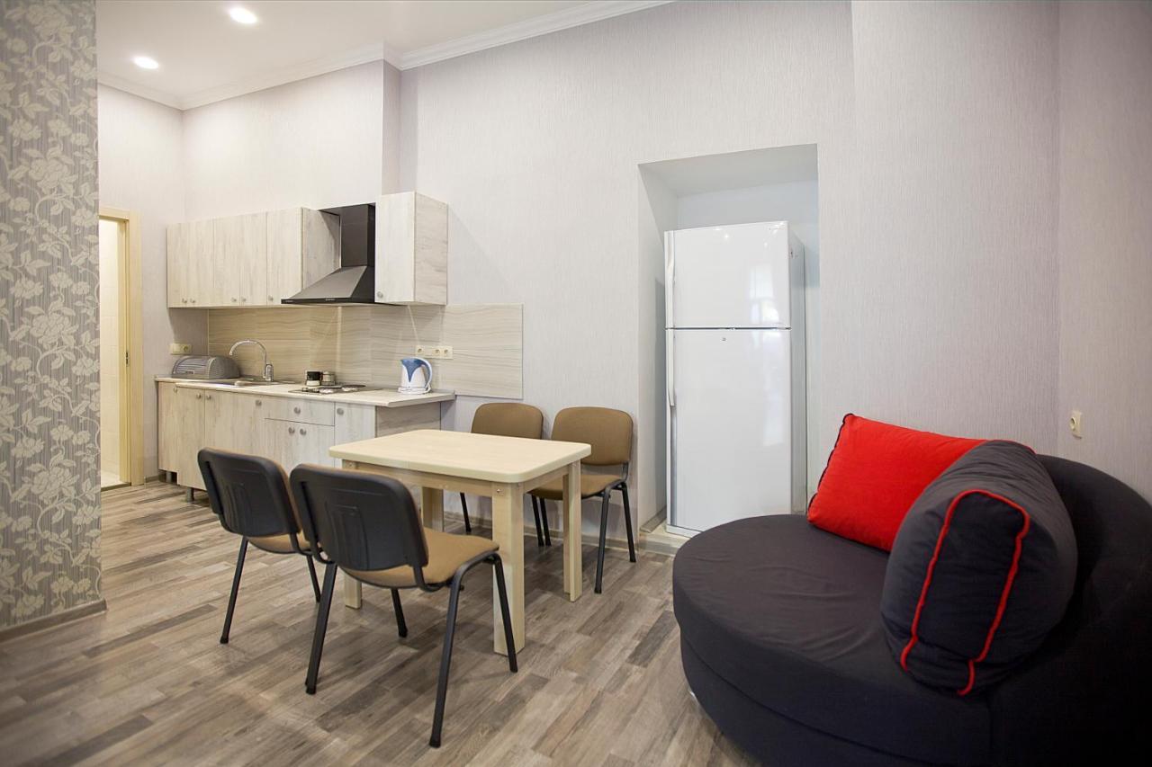 Metekhi Corner Apartment
